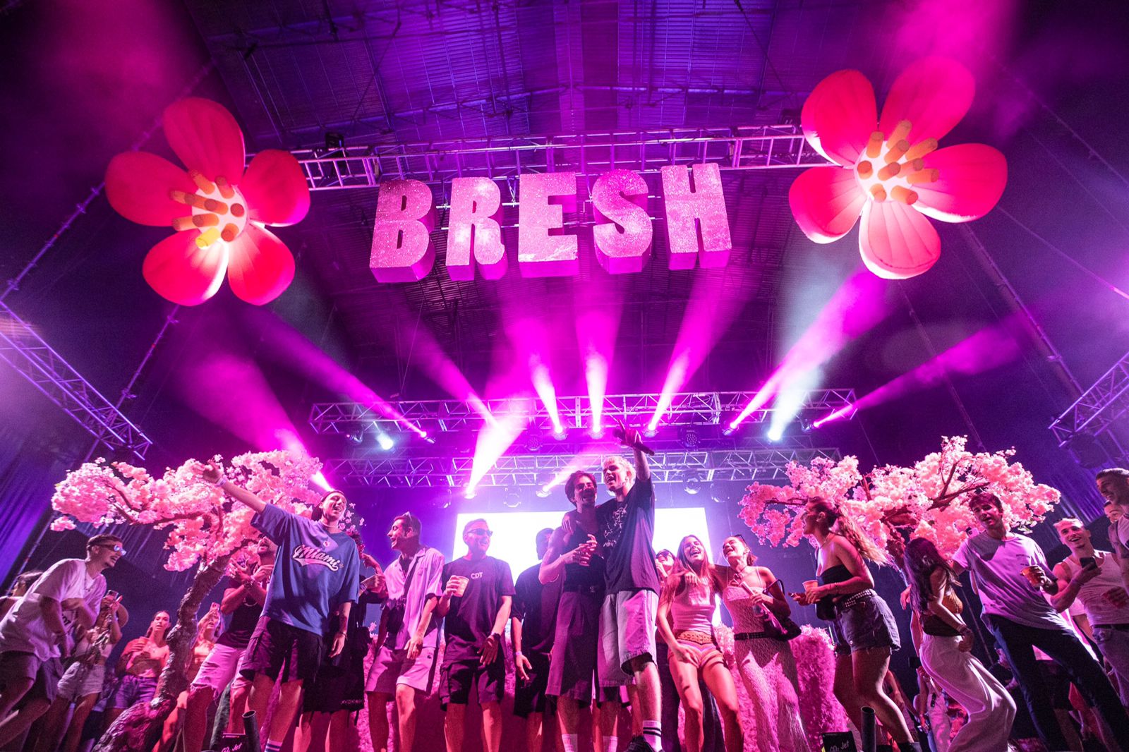 La Fiesta Bresh llega al mítico escenario del Polideportivo